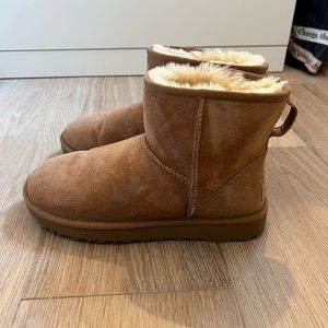 Mini Uggs - chestnut